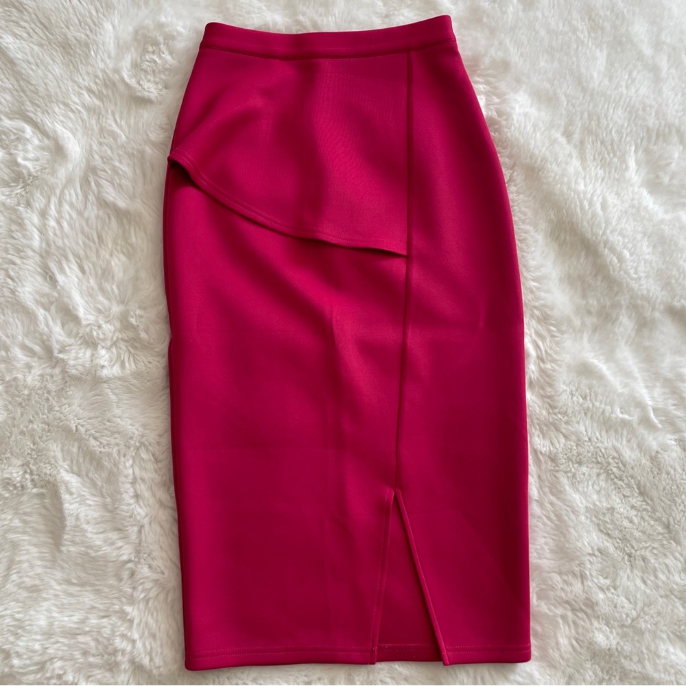 Spense Woman’s Pink Skirt Stretchy Size 4.